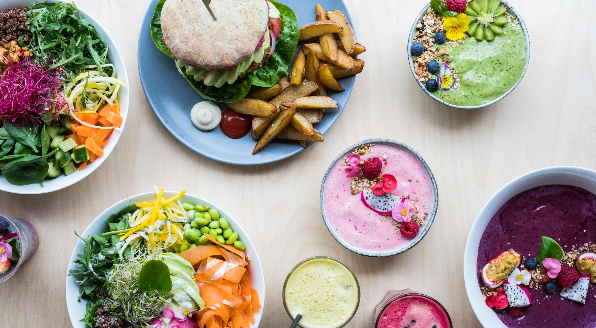 Frit valg til alt hos Veji på hippe Nørrebro – Nyåbnet vegansk café byder på det vildeste fra det grønne gourmetkøkken