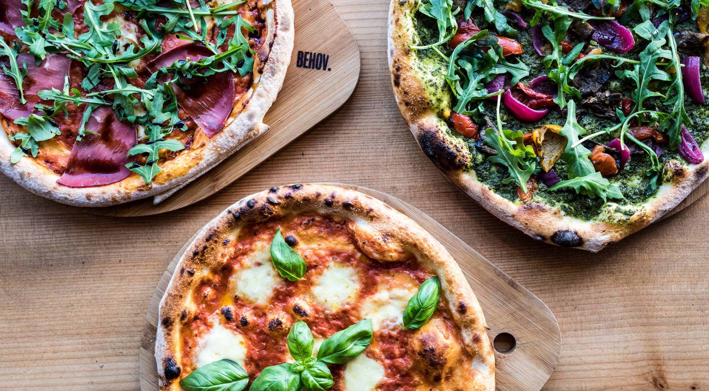 2 valgfrie pizzaer hos Behov – Hip pizzabar udvider til Vesterbro og fremhæves af 'den alternative Michelin-guide'