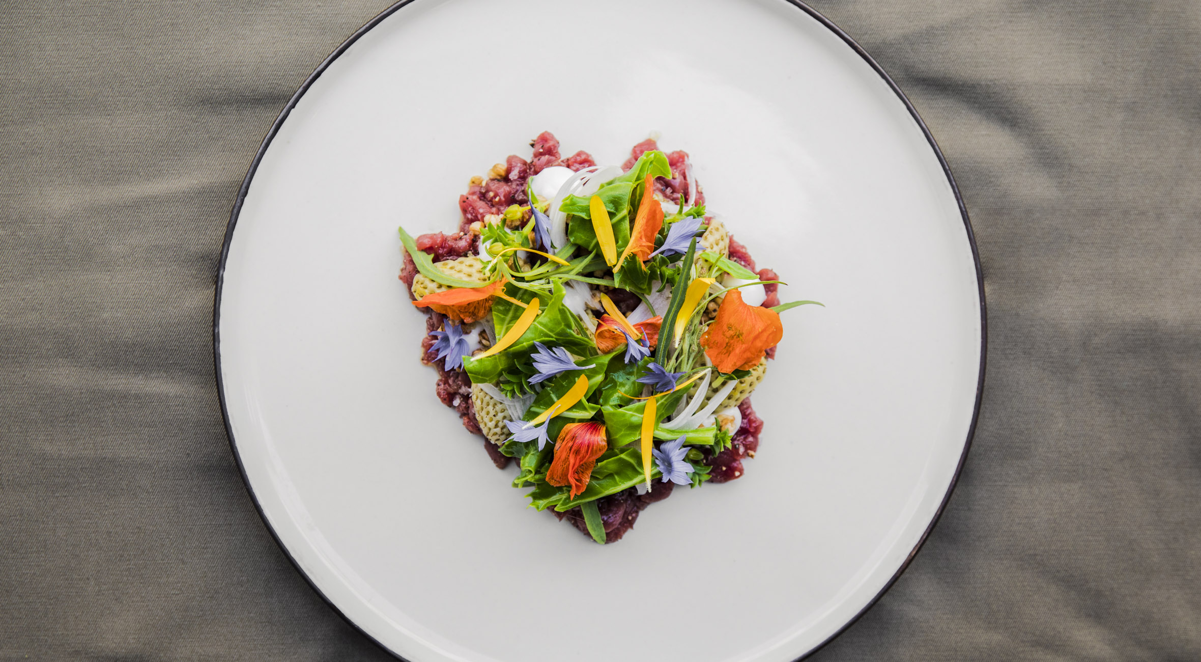 4-retters menu hos Restaurant Wilhelm i Indre By – Topanmeldt jord-til-bord restaurant tager smagen af skoven til byen