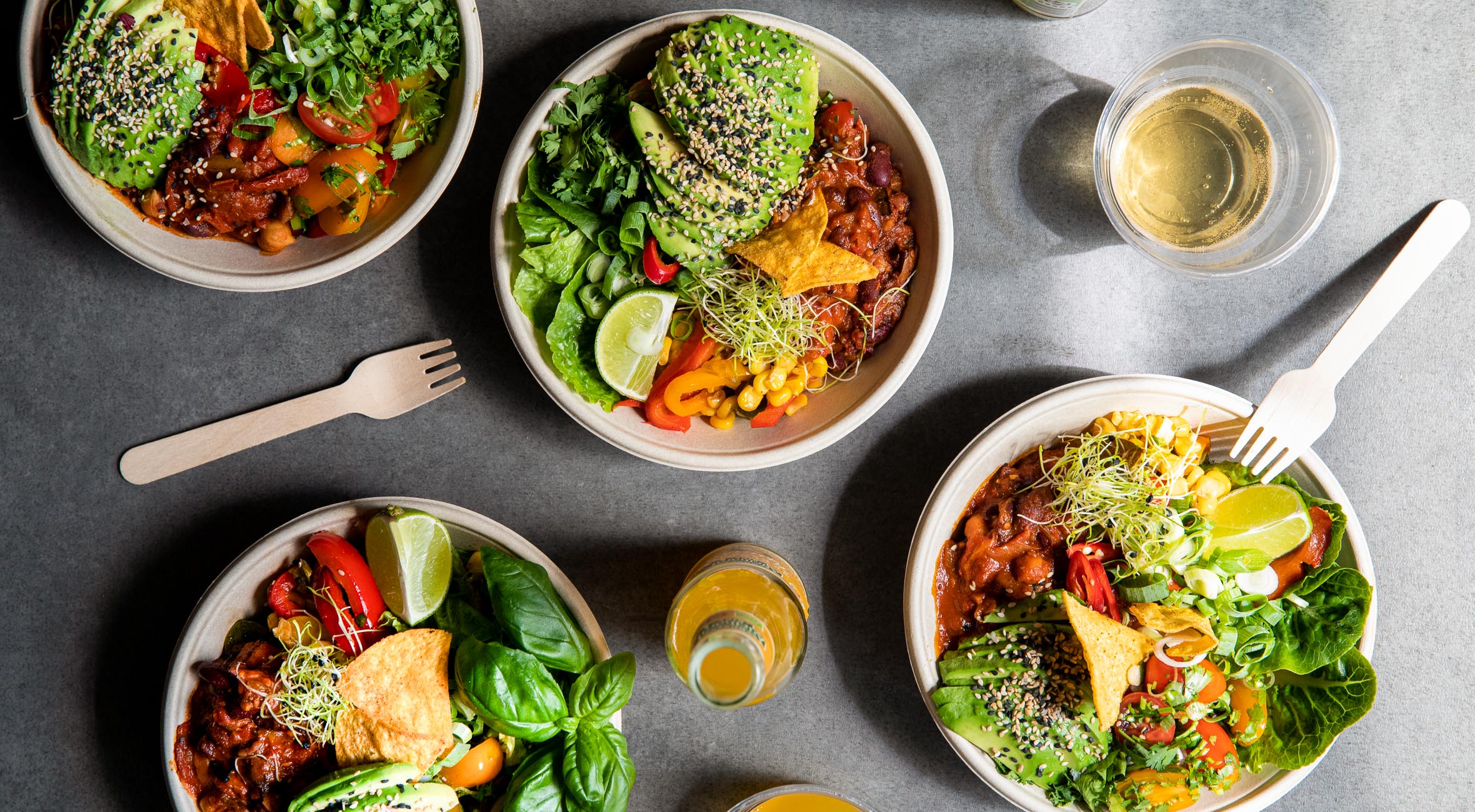 2 bowls + 2 økologiske sodavand hos Hope Organic i Boltens Food Court – Grønt gourmetkøkken har indtaget nyt madmarked med vilde veganske bowls