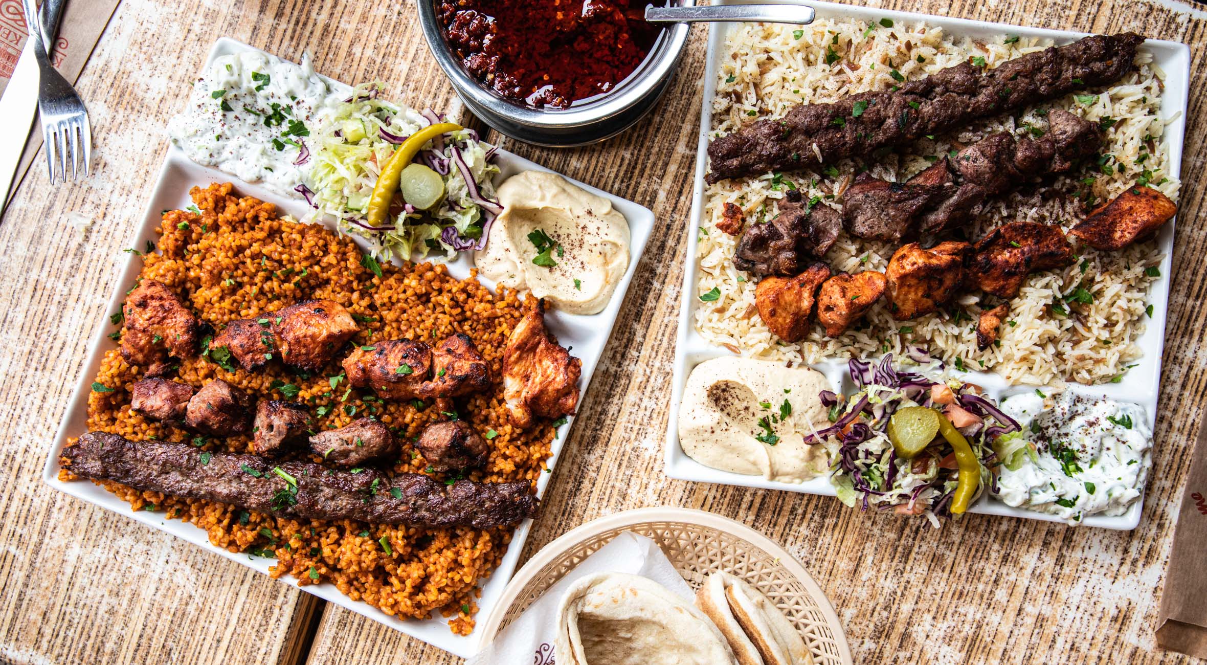 2 mix kebab ret + 2 sodavand hos populære Kösk Kebab – Lad dig forføre af Mellemøstens formidable køkken