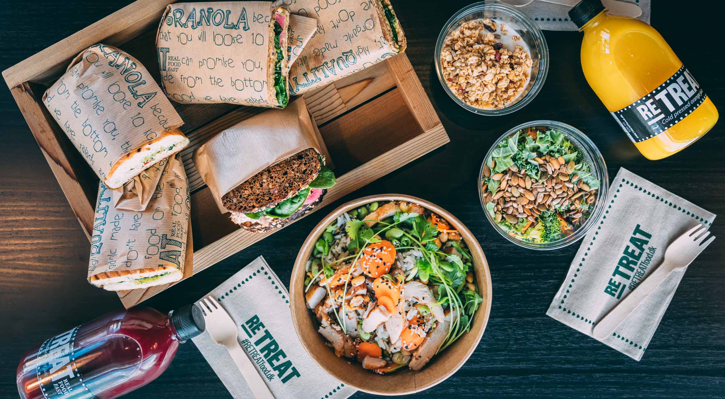 Frit valg til alt hos RETREAT på Kongens Nytorv, i Lyngby, Torvehallerne og Amager Strand – Få alt fra skyr til chiagrød og kaffe, veganske sandwich, sunde salater og koldpresset juice