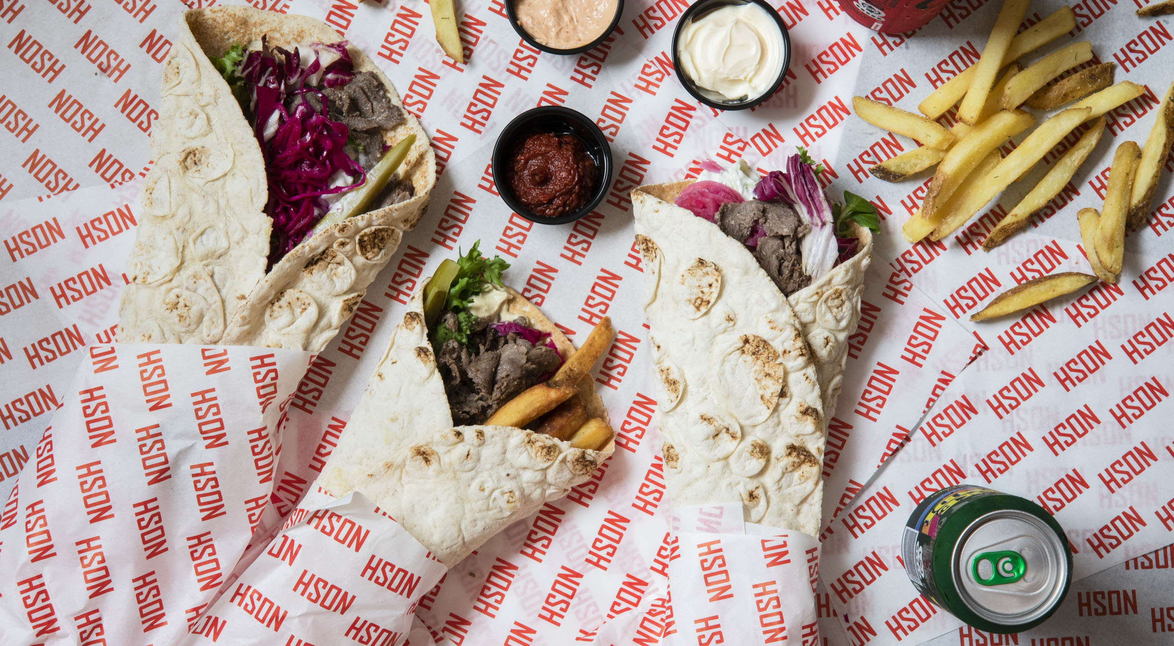 2 shawarma roll combos hos NOSH – Holdet bag verdens bedste falafel har åbnet shawarma joint på Østerbro