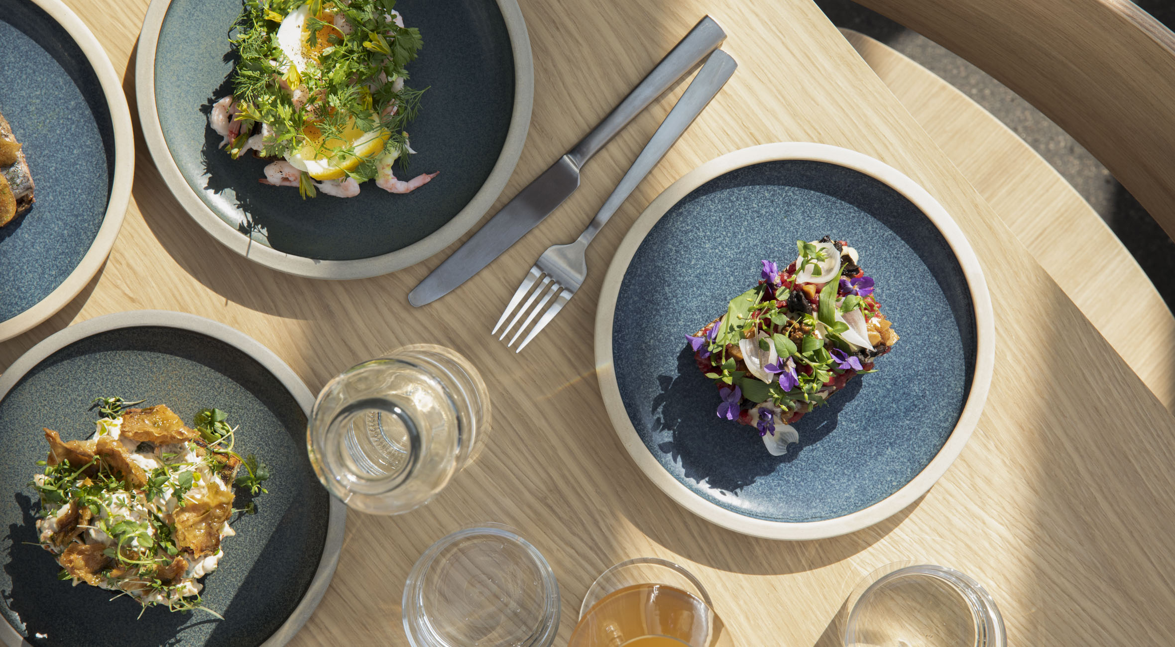 2 stk. smørrebrød hos Gemini på Planetarium – Michelin-anbefalede Norrlyst har åbnet søsterrestaurant med panoramaudsigt over Søerne