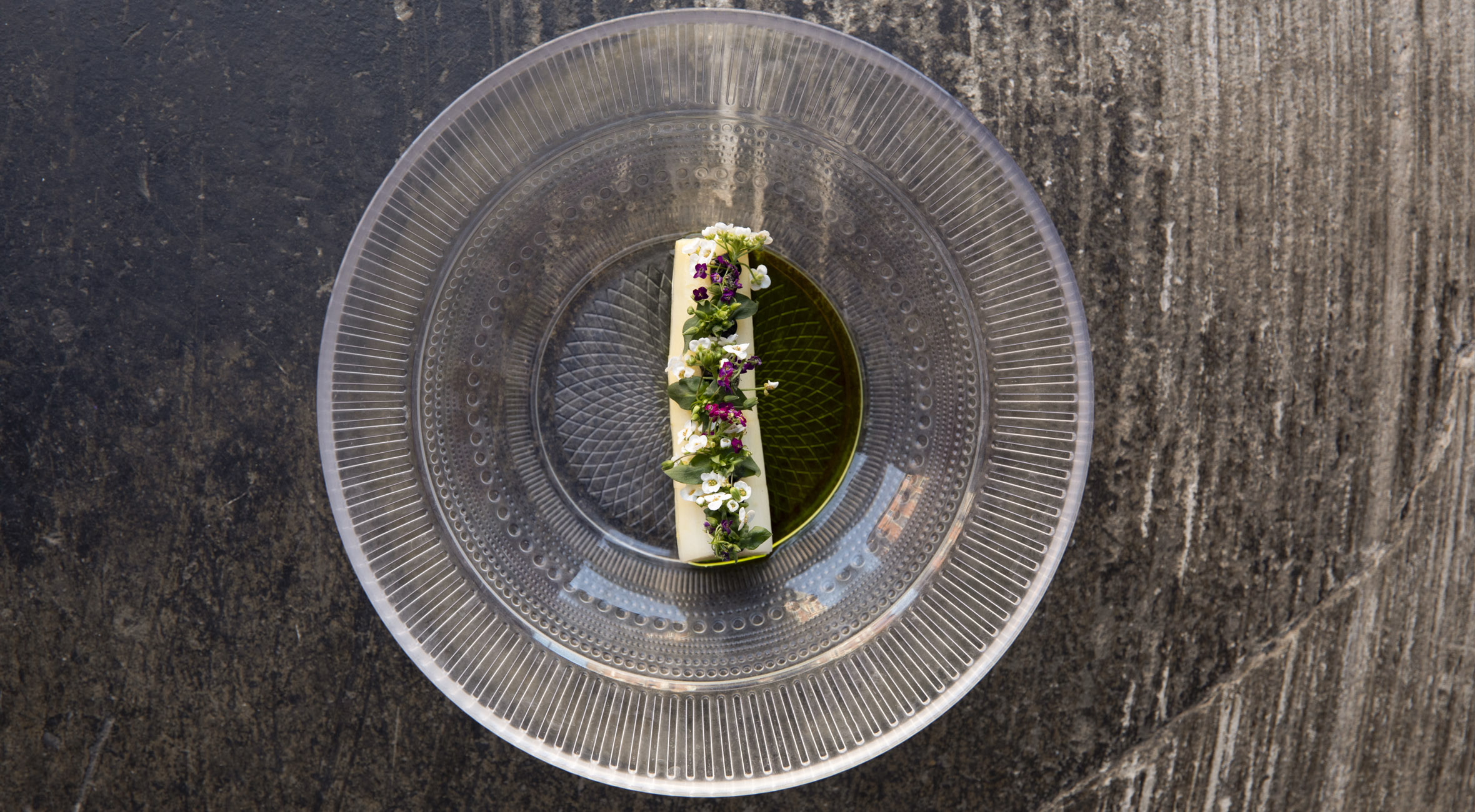 3-retters frokostmenu hos Michelin-anbefalede Mes – Anerkendt restaurant har nu slået dørene op for frokost både inde og ude i solskinnet på Vesterbro