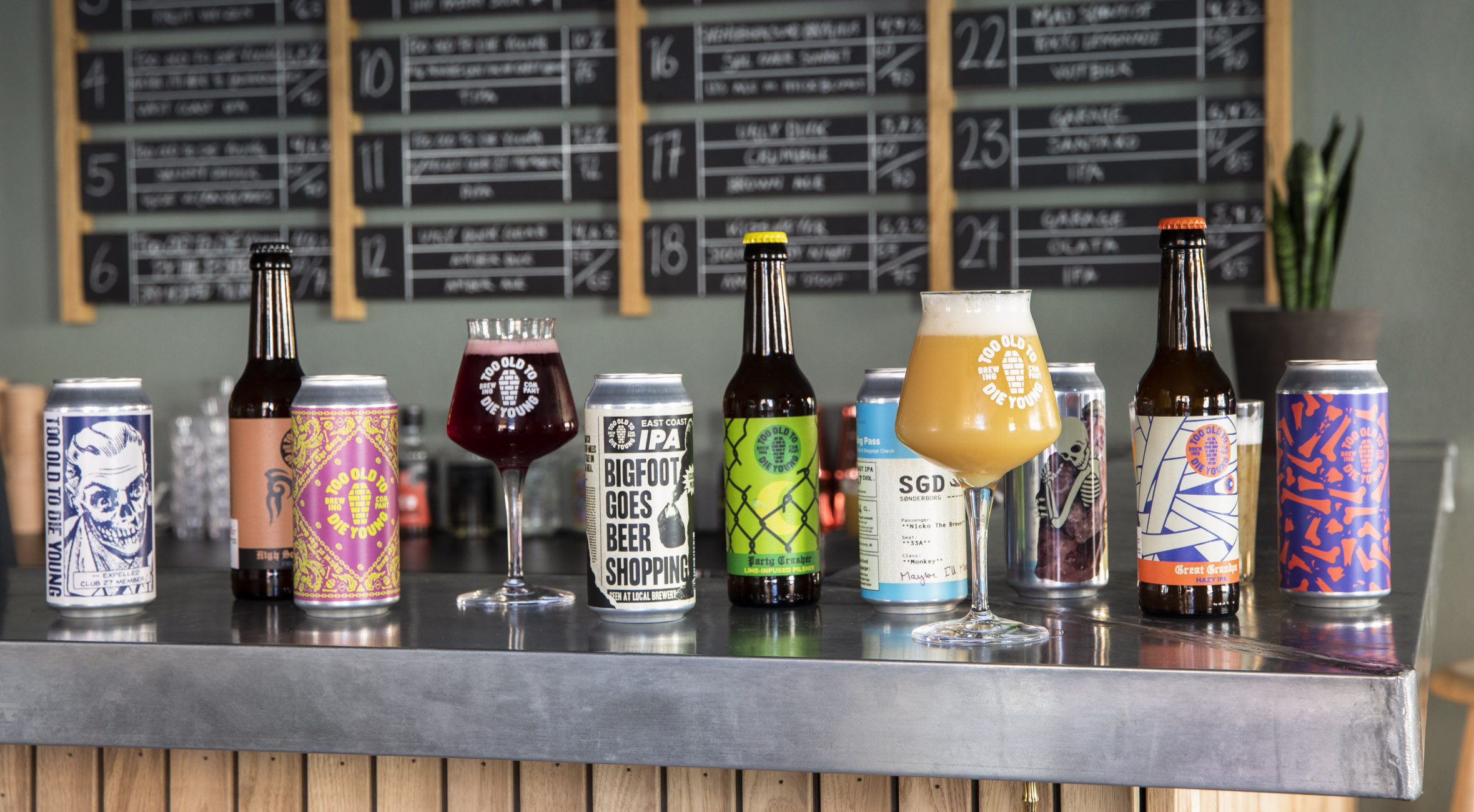 Frit valg til alt hos Too Old To Die Young – Nyt mikrobryggeri stormer frem og indtager Ravnsborggade med bar, bottle shop og eatery